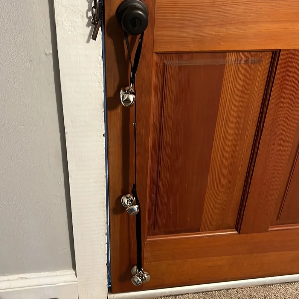 NWOT adjustable training bells for a door for dogs